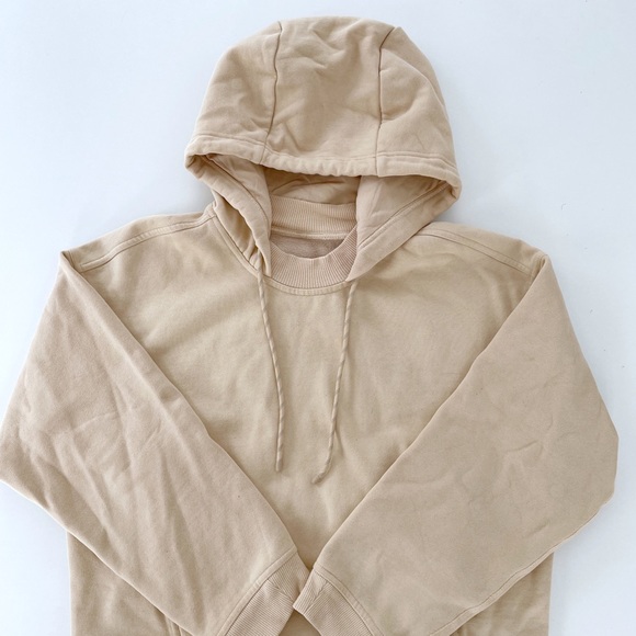 lululemon Cool Crescent Hoodie
Ivory Peach with Ponytail Hole - Picture 1 of 3